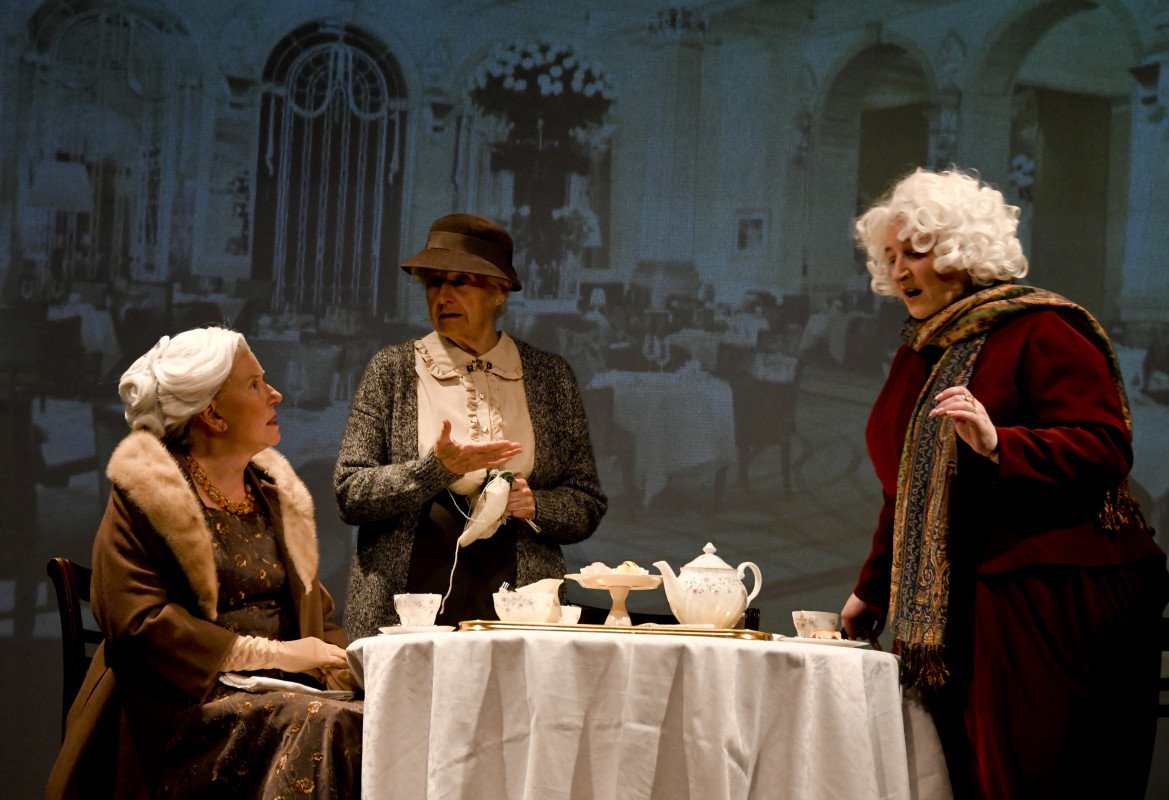 Cast of Murder, Margaret & Me